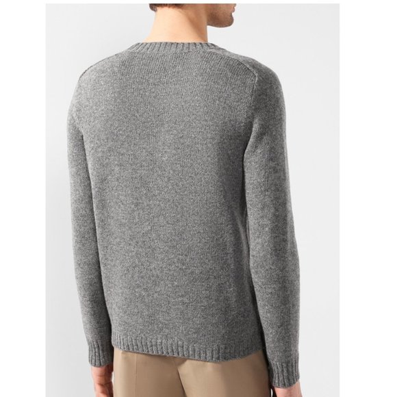 Gucci Panther Embroidered Knit Sweater in Gray NEW WITH TAGS - Picture 4 of 6